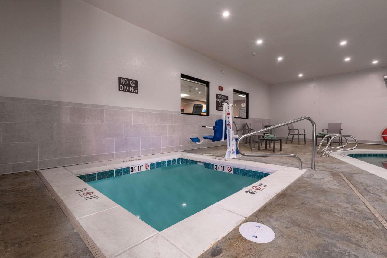 Mainstay Suites Colorado Springs East - Medical Center Area Екстер'єр фото